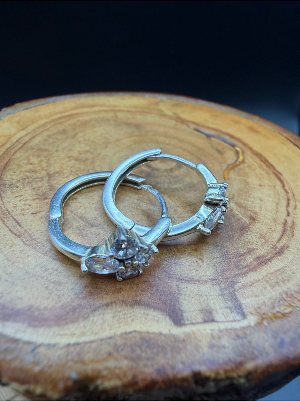 2.5g Sterling Silver Crystal Cluster Hoop Earrings